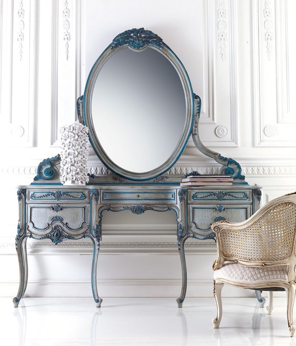 Dressing table